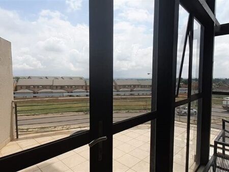 1 Bedroom Apartment in Rooihuiskraal North