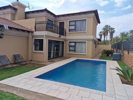 4 Bedroom House in Blue Valley Golf Estate