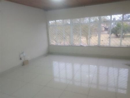 4 Bedroom Flat in Laudium