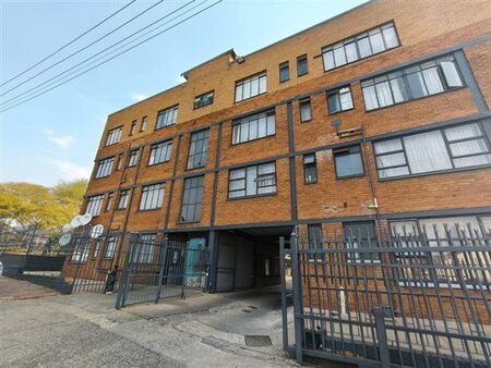 2.5 Bedroom Apartment in Laudium