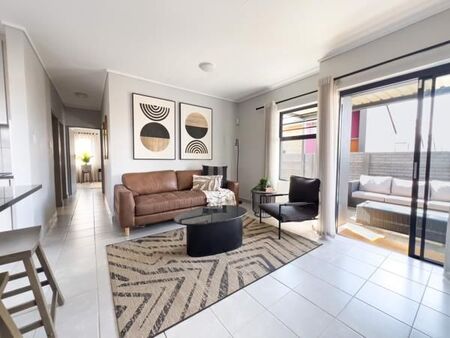 3 Bedroom Simplex in Monavoni