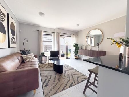 3 Bedroom Simplex in Heuweloord