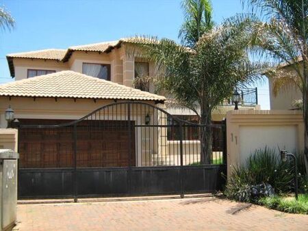 3 Bedroom House in Irene View Estate