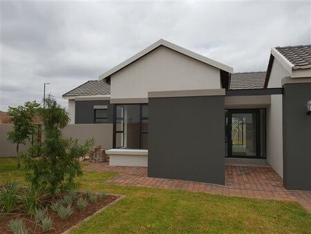 4 Bedroom House in Midstream Meadows