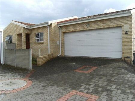 2 Bedroom Townhouse in Sherwood and surrounds