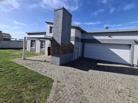 3 Bedroom House in Fairview
