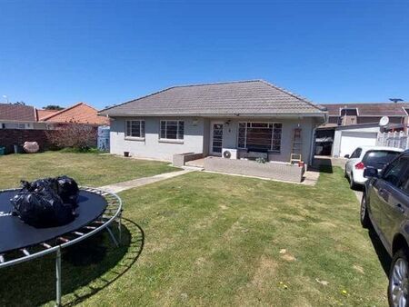 3 Bedroom House in Kabega