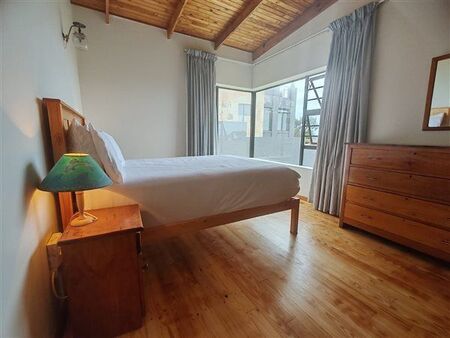 5 Bedroom House in Cape St Francis