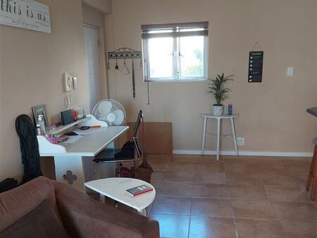 1 Bedroom Apartment in Beacon Bay