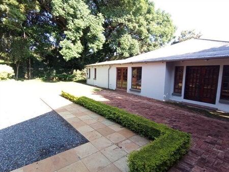 6 Bedroom House in Hatfield