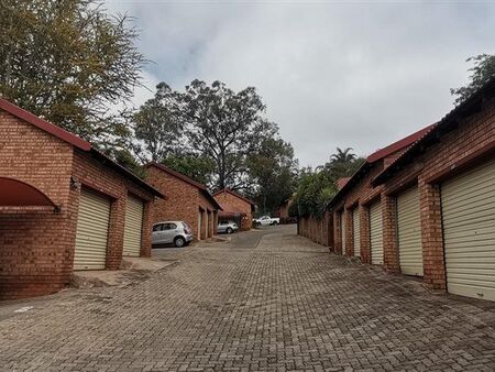 3 Bedroom Townhouse in Waterkloof Park