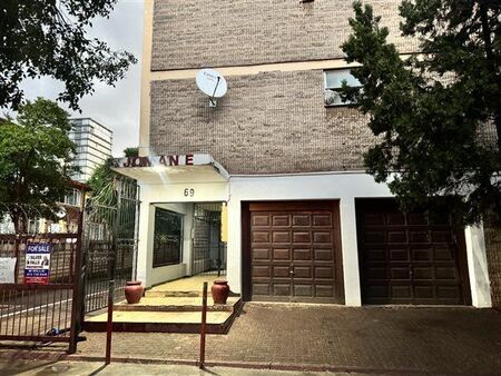 3 Bedroom Apartment in Sunnyside