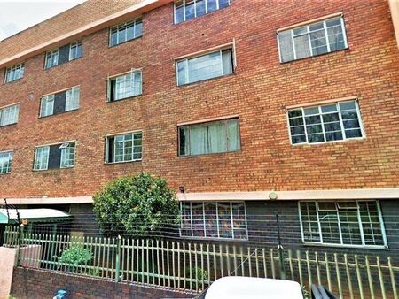 1.5 Bedroom Apartment in Sunnyside