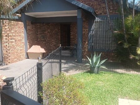 3 Bedroom House in Ninapark