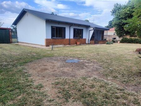 3 Bedroom House in East Lynne