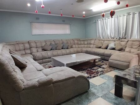 6 Bedroom House in Kelvin