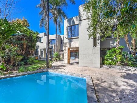 4 Bedroom House in Hurlingham Manor