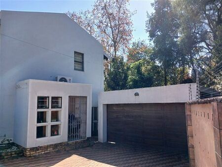 3 Bedroom House in Orchards