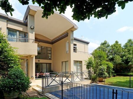 3 Bedroom Cluster in Houghton Estate