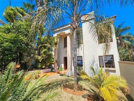 5 Bedroom Duet in Garsfontein