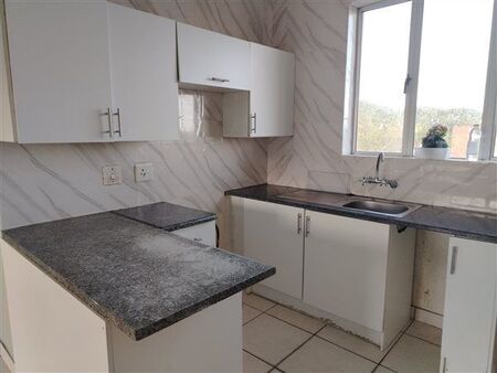 2.5 Bedroom Apartment in Glenwood