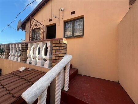 1 Bedroom Apartment in Montford