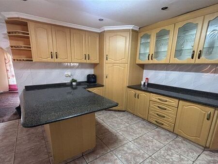 3 Bedroom House in Montford