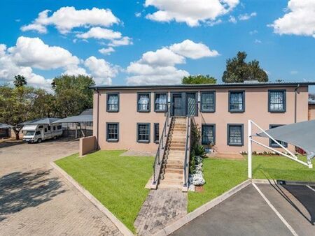 1 Bedroom Apartment in Helderkruin
