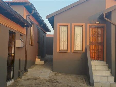 2 Bedroom House in Kagiso