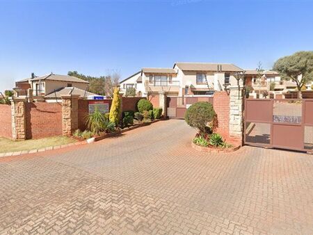 3 Bedroom Apartment in Sugarbush Estate