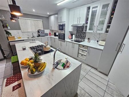 3 Bedroom Apartment in Krugersdorp North