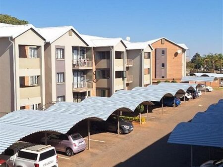 2 Bedroom Apartment in Kameeldrift East