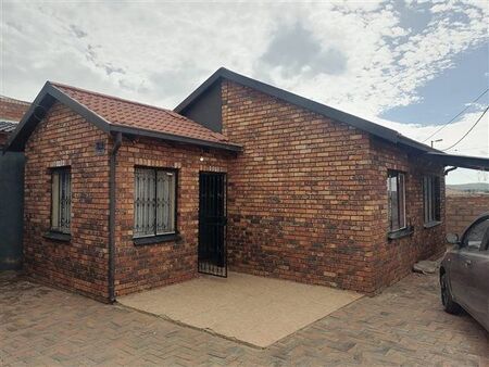 3 Bedroom House in Saulsville