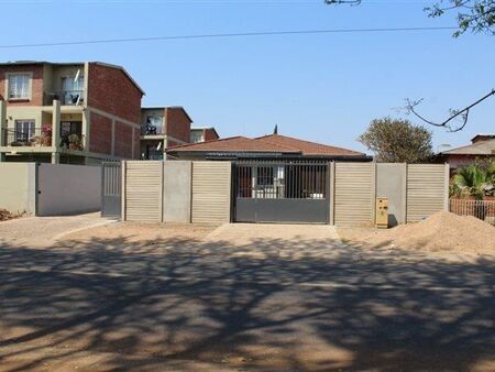 2 Bedroom Apartment in Daspoort