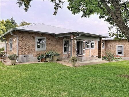 2 Bedroom House in Mooikloof Heights