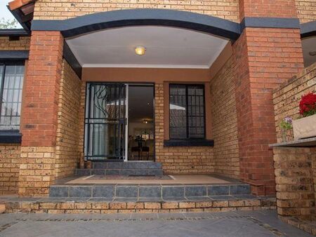 3 Bedroom Townhouse in Equestria