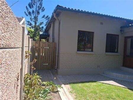 2 Bedroom Apartment in George South