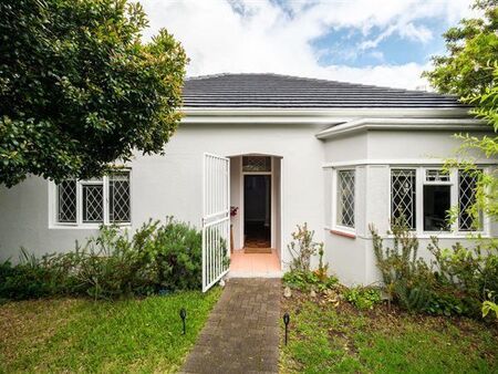 3 Bedroom House in Claremont