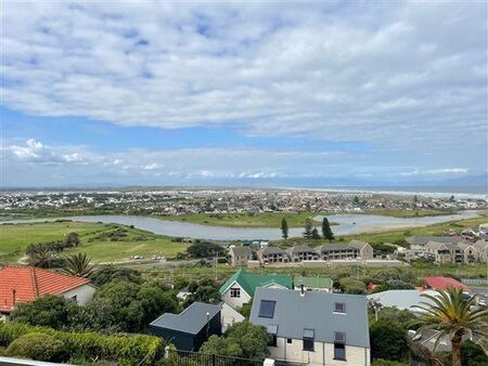 2 Bedroom Apartment in Muizenberg
