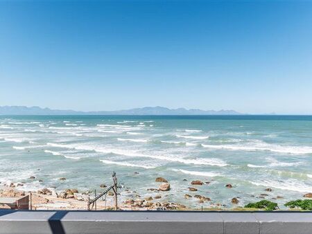 2 Bedroom Apartment in Muizenberg