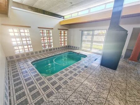 6 Bedroom House in Monte Vista