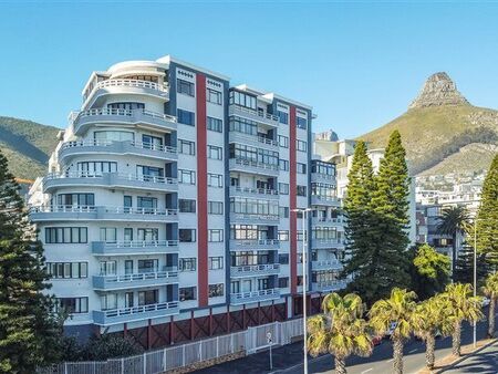 2 Bedroom Apartment in Sea Point