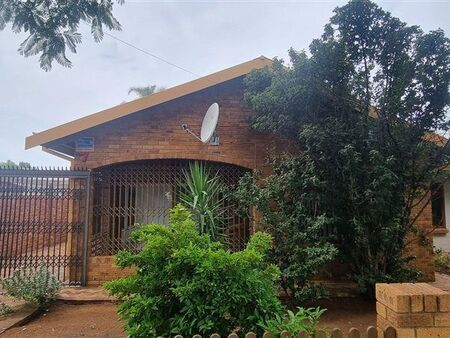 2 Bedroom House in New Park