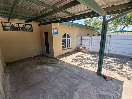 3 Bedroom Apartment in Sonheuwel