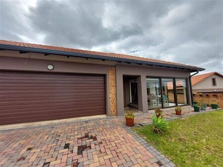 2 Bedroom Townhouse in Bateleur Estate