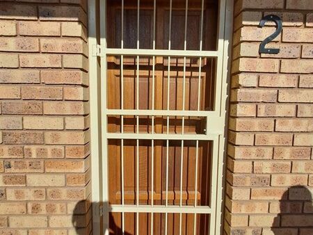 1 Bedroom Apartment in Louis Trichardt