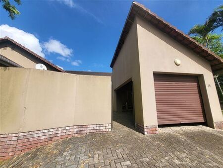 3 Bedroom Townhouse in Veld En Vlei