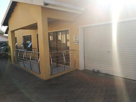 3 Bedroom House in Escombe