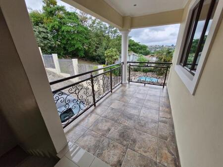 3 Bedroom Apartment in Hillary