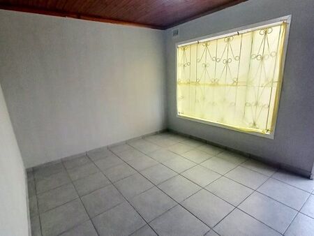3 Bedroom House in Caneside